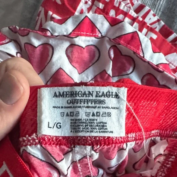 American Eagle Valentine's boxer set - Picture 2 of 3